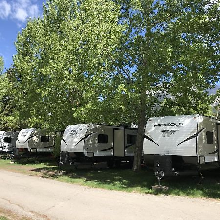 Rundle Mountain Rv Park Ξενοδοχείο Κάνμορ Εξωτερικό φωτογραφία