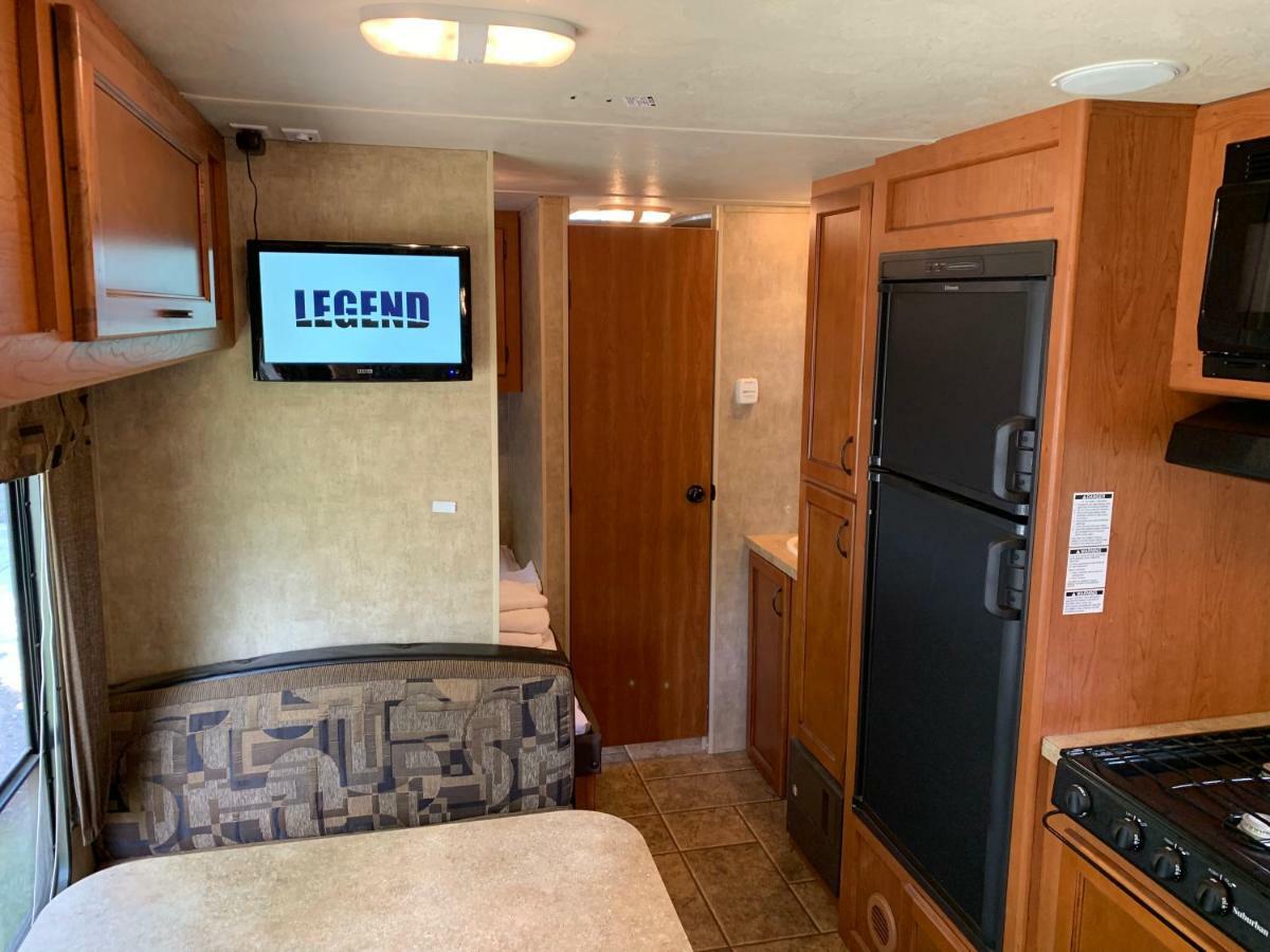 Rundle Mountain Rv Park Ξενοδοχείο Κάνμορ Εξωτερικό φωτογραφία